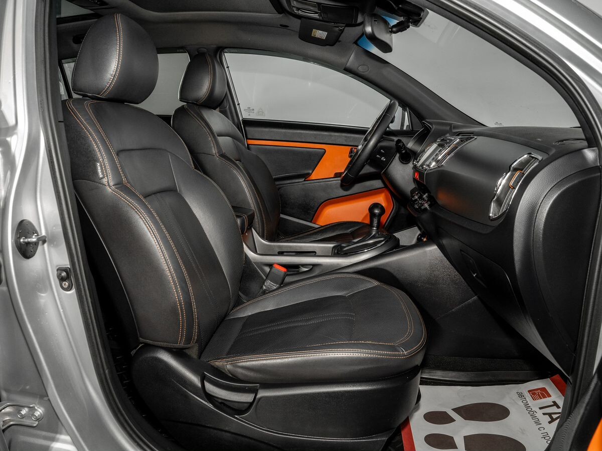 Kia Sportage 2010 - фото автомобиля