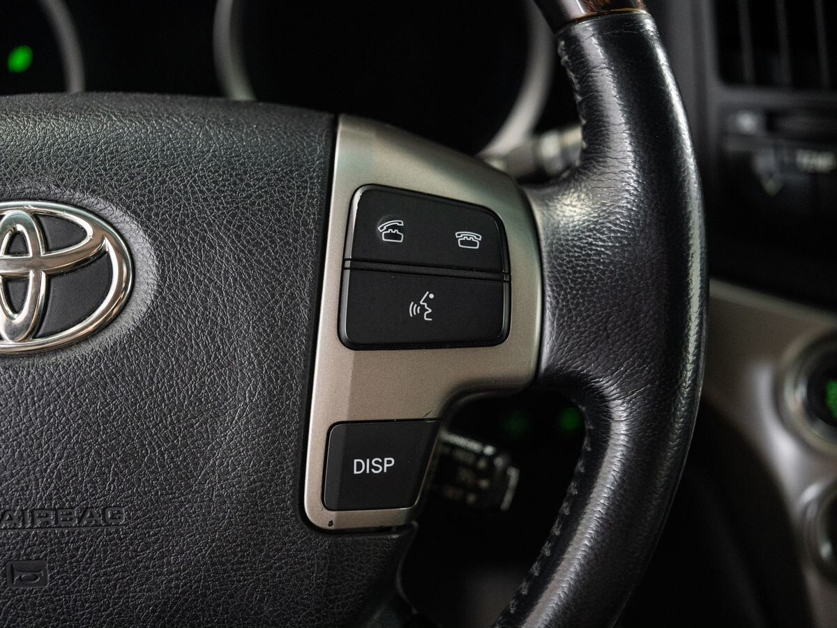 Toyota Land Cruiser 2008 - фото автомобиля