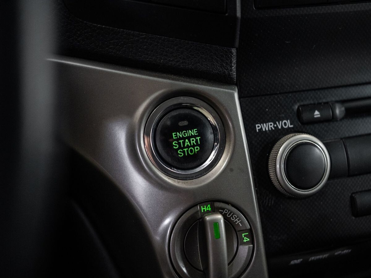 Toyota Land Cruiser 2008 - фото автомобиля
