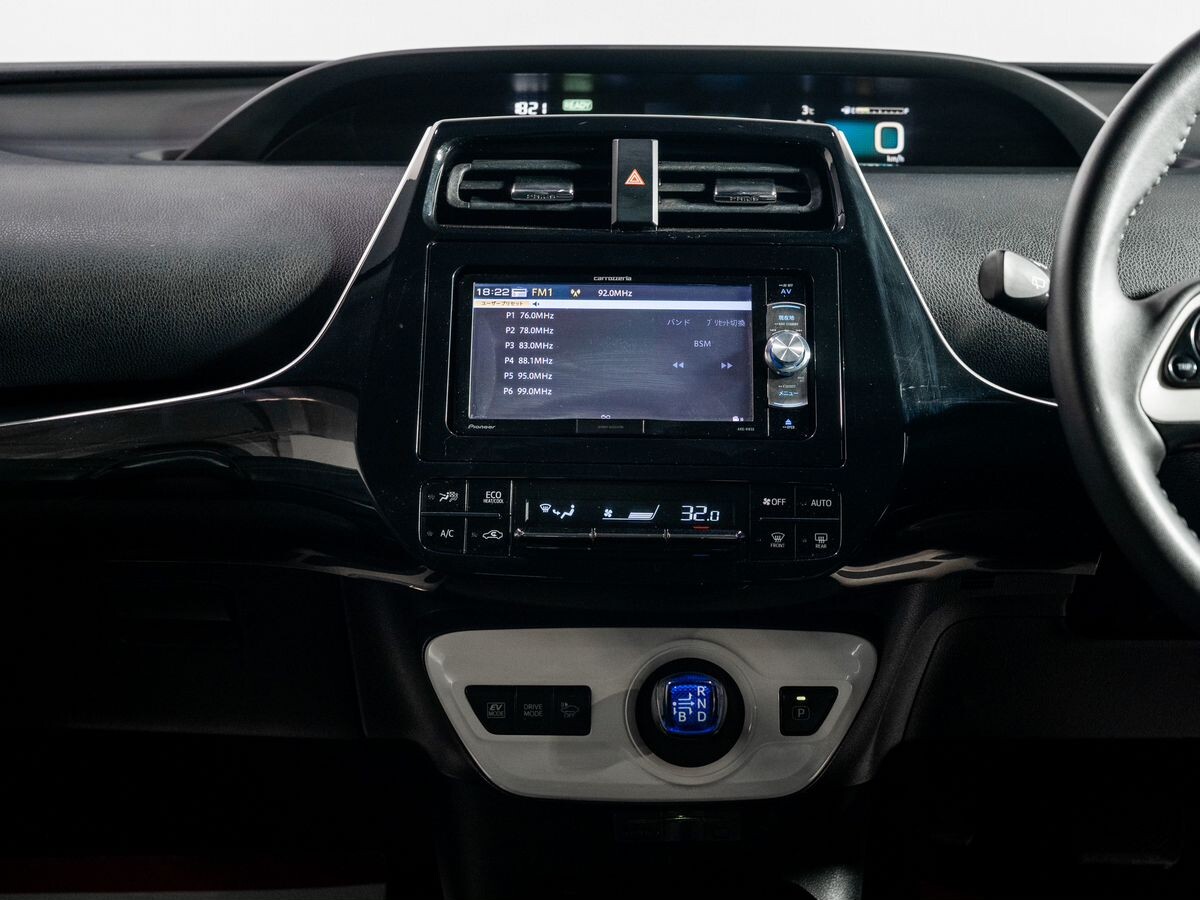 Toyota Prius 2016 - фото автомобиля