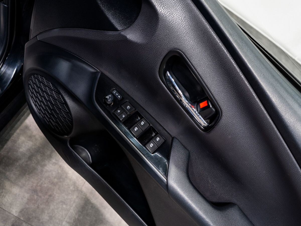 Toyota Prius 2016 - фото автомобиля