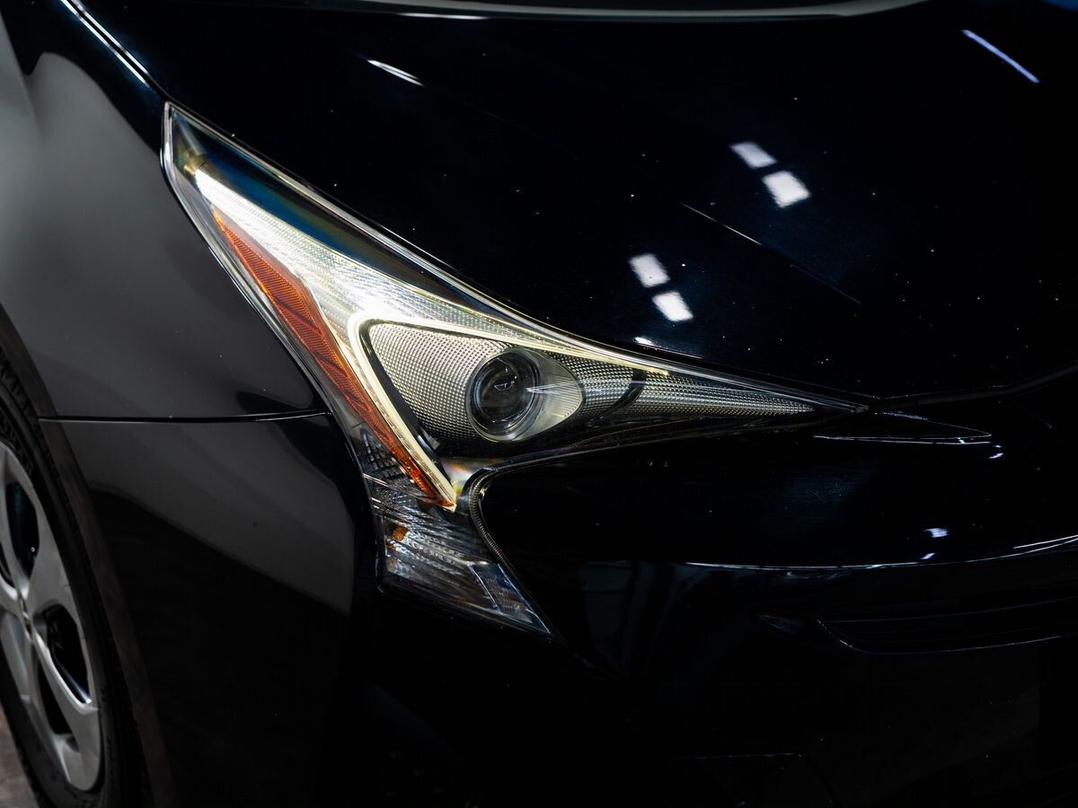 Toyota Prius 2016 - фото автомобиля