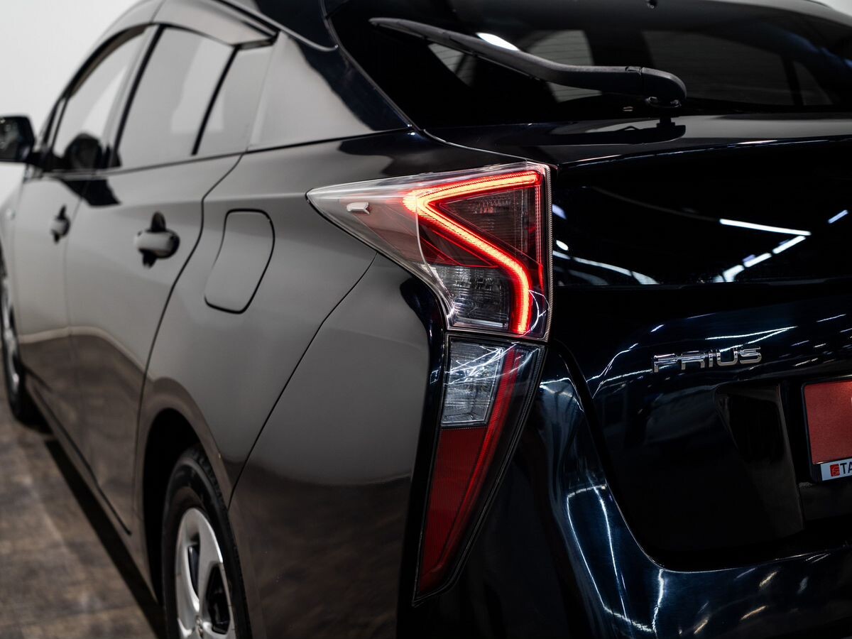 Toyota Prius 2016 - фото автомобиля