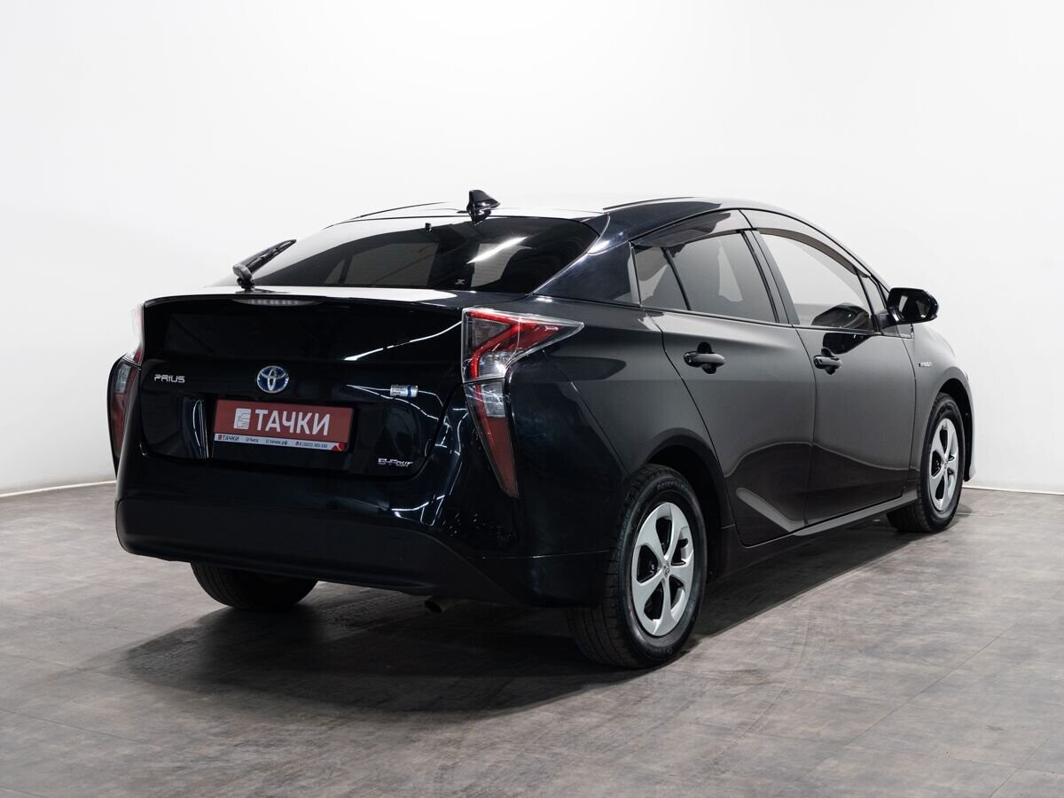 Toyota Prius 2016 - фото автомобиля