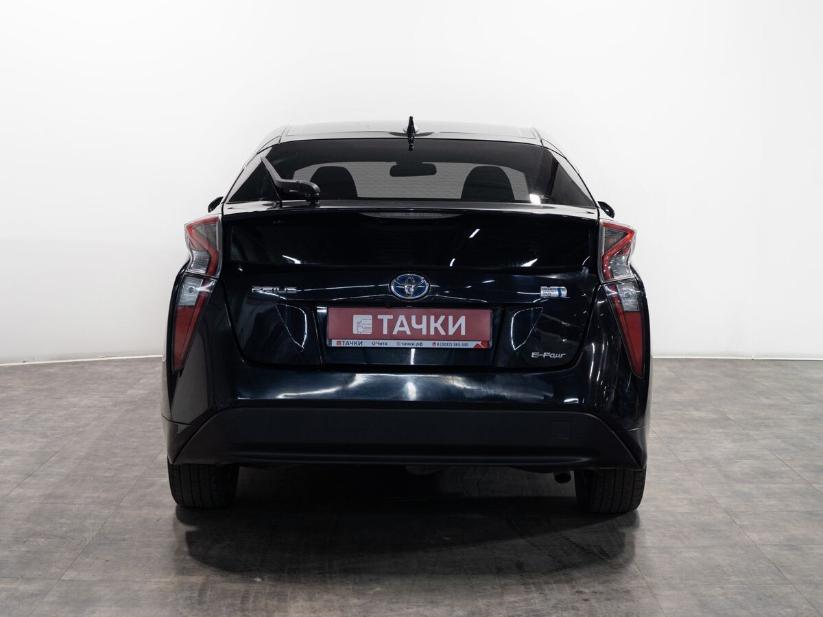 Toyota Prius 2016 - фото автомобиля