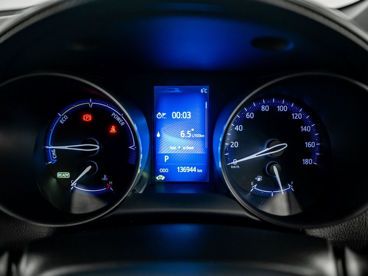 Toyota C-HR 2017 - фото автомобиля