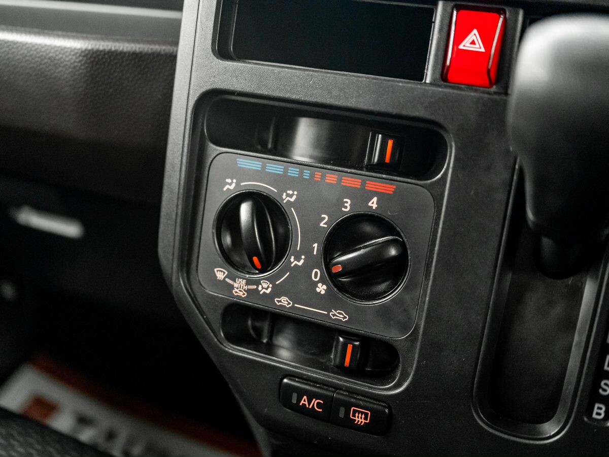 Toyota Roomy 2022 - фото автомобиля