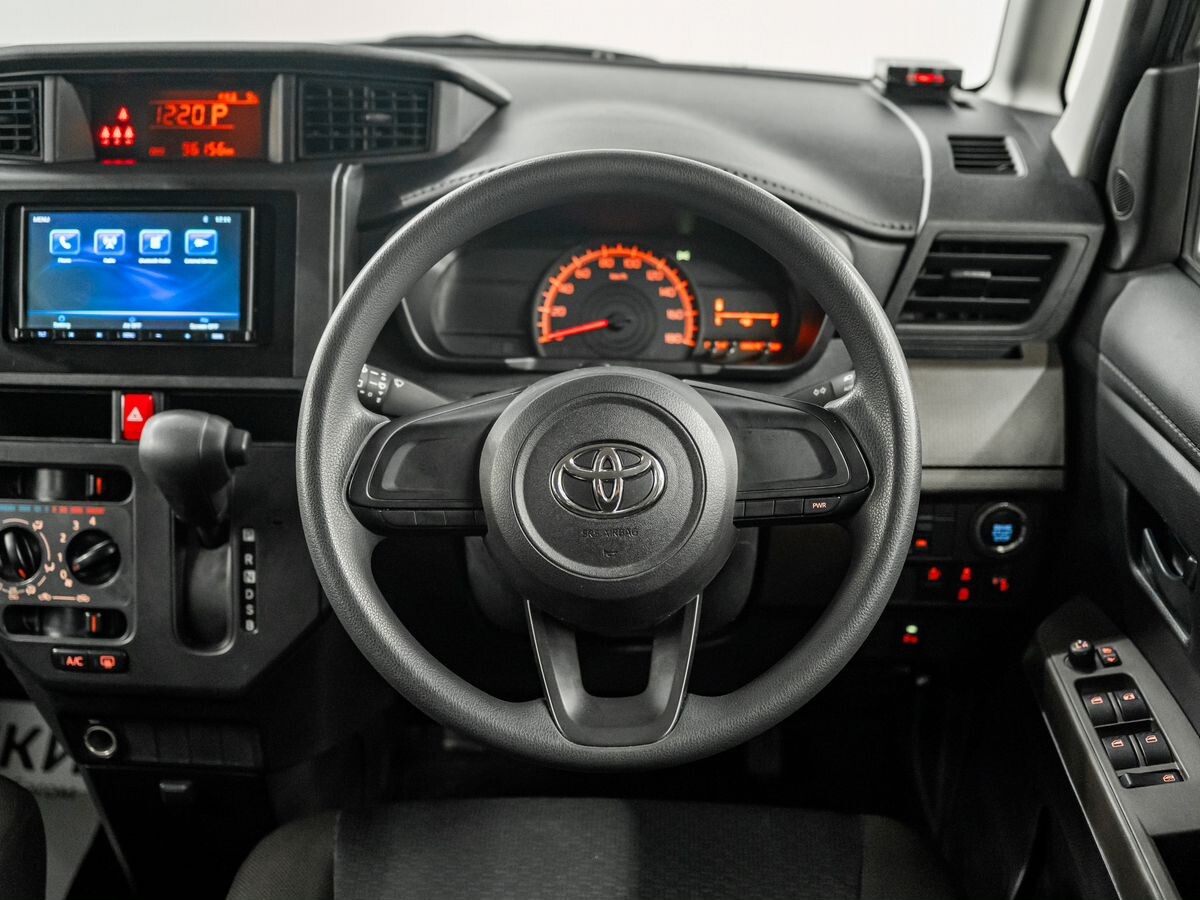Toyota Roomy 2022 - фото автомобиля