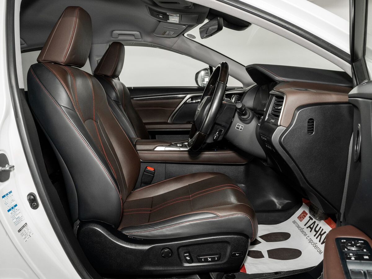 Lexus RX200t 2016 - фото автомобиля