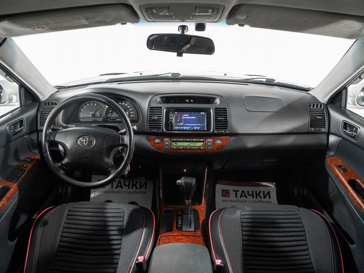 Toyota Camry 2004 - фото автомобиля
