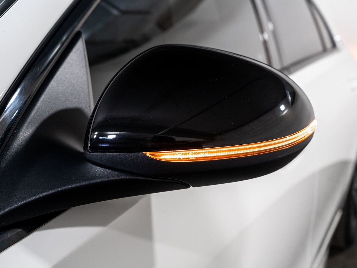   2022 - фото автомобиля