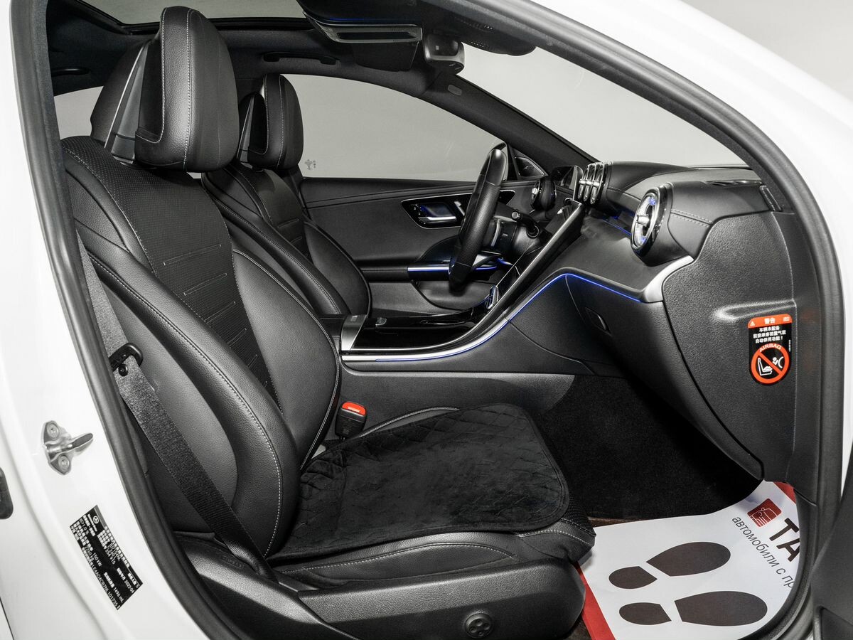   2022 - фото автомобиля