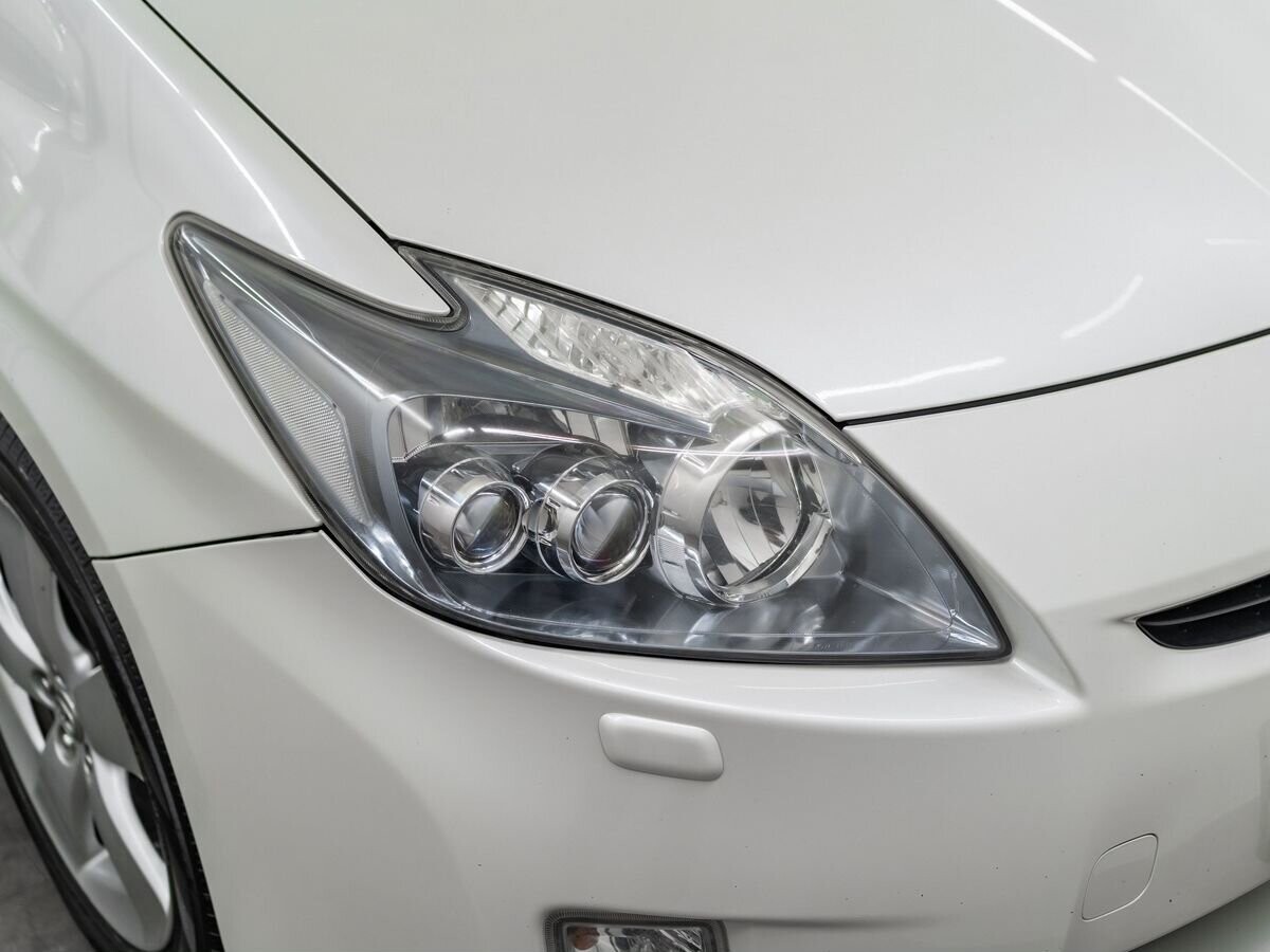 Toyota Prius 2009 - фото автомобиля