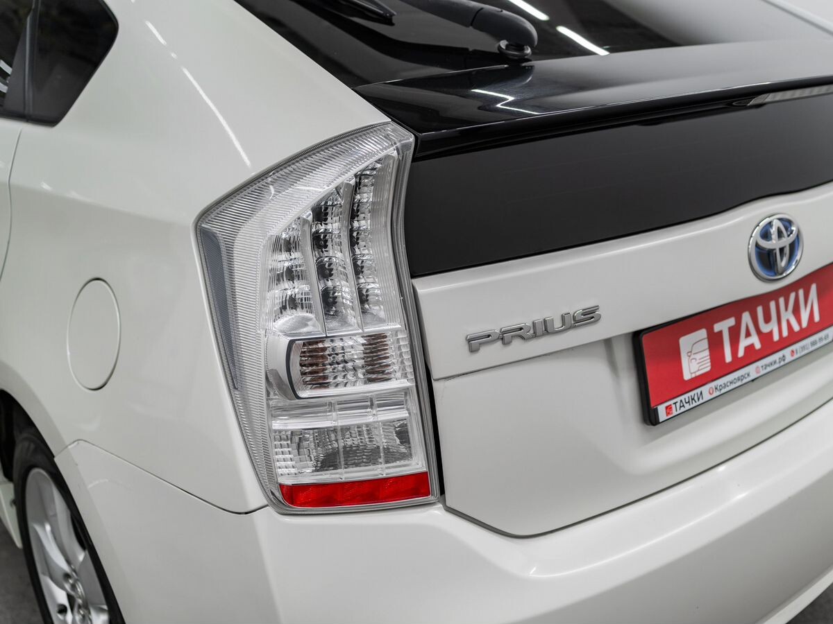 Toyota Prius 2009 - фото автомобиля