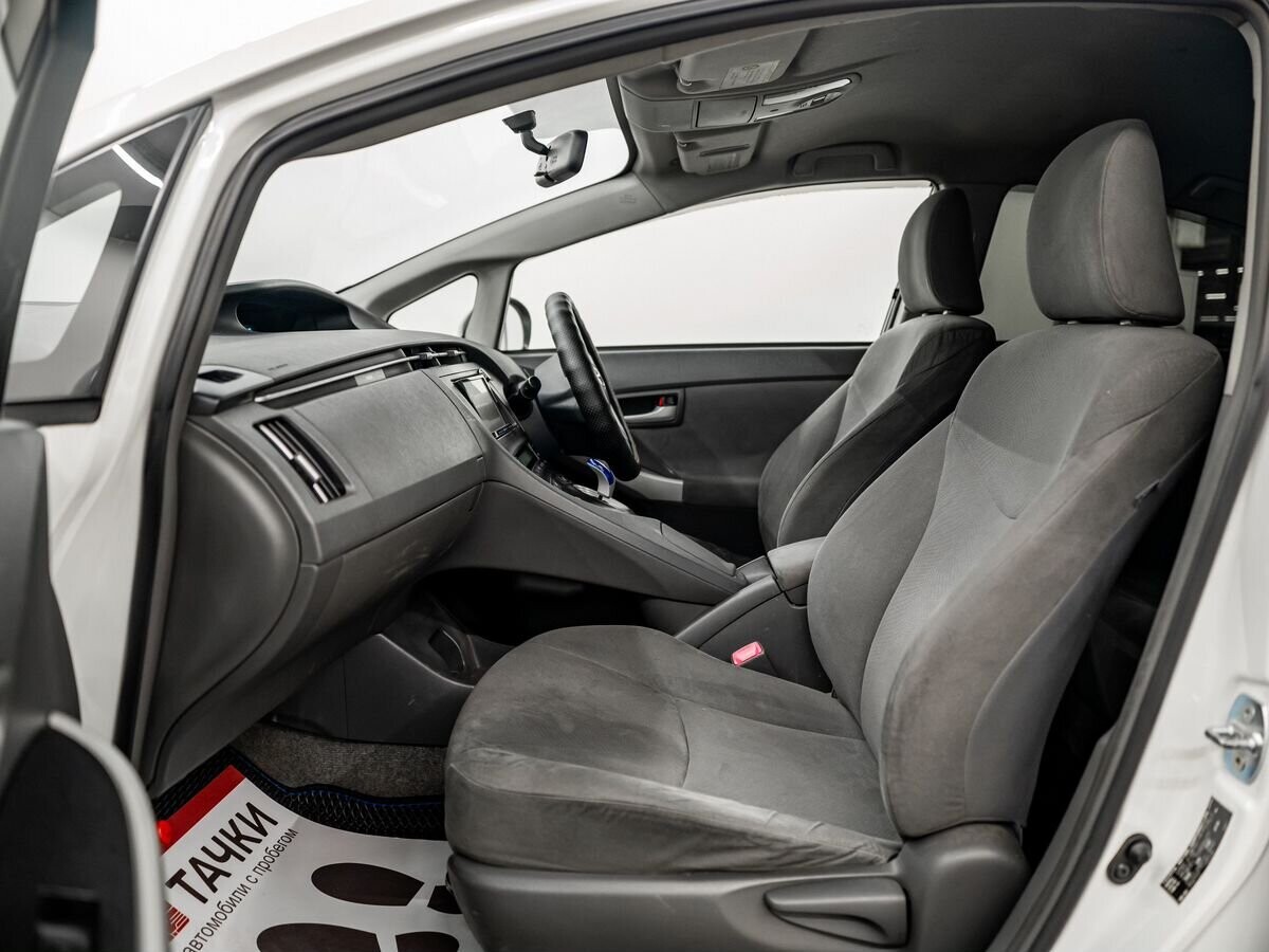 Toyota Prius 2009 - фото автомобиля