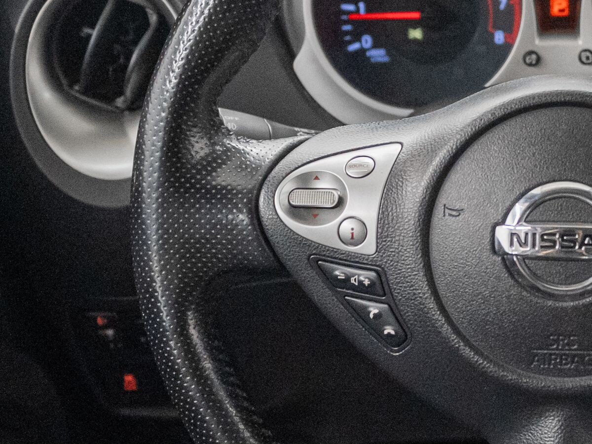 Nissan Juke 2013 - фото автомобиля