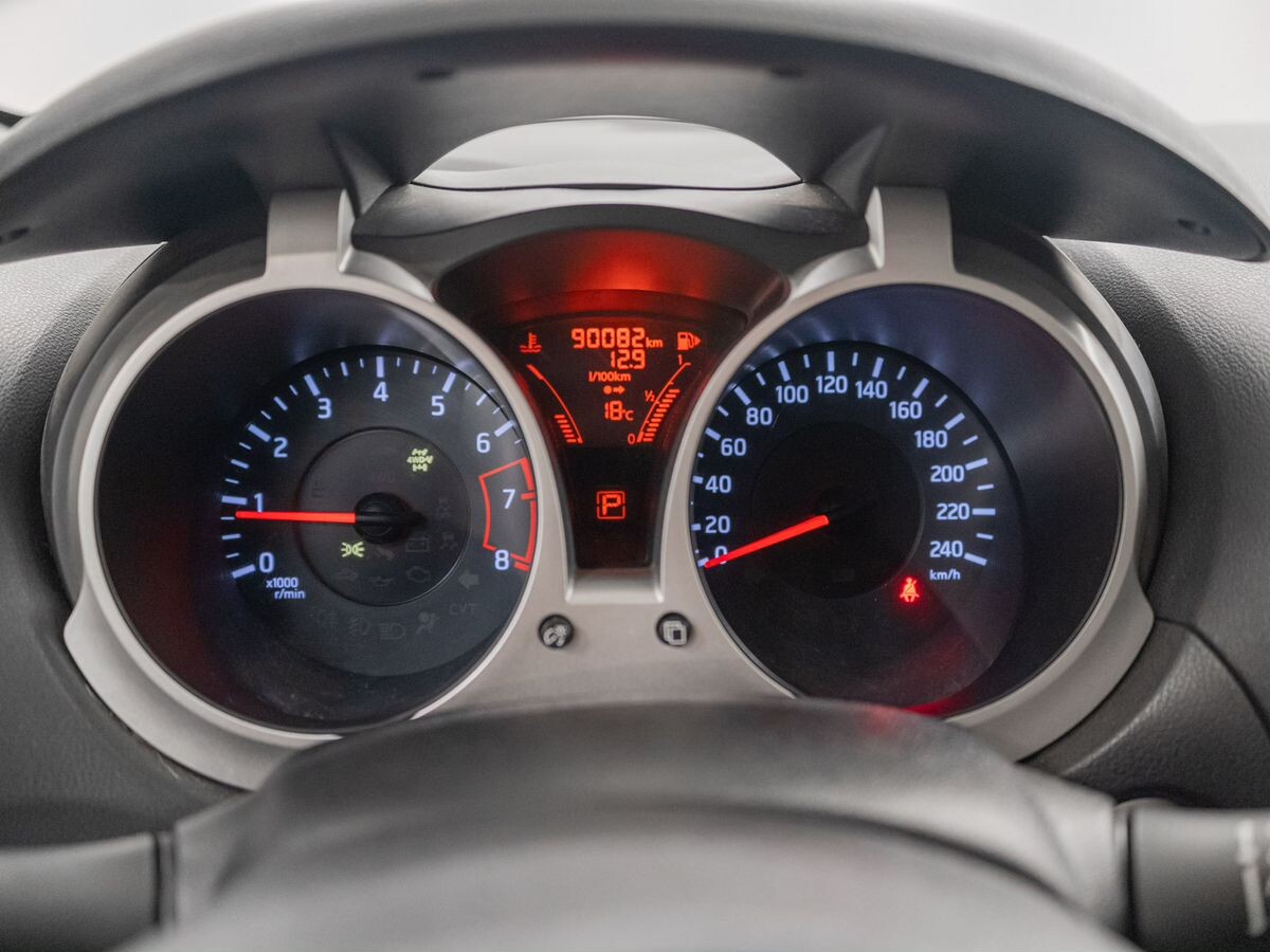 Nissan Juke 2013 - фото автомобиля