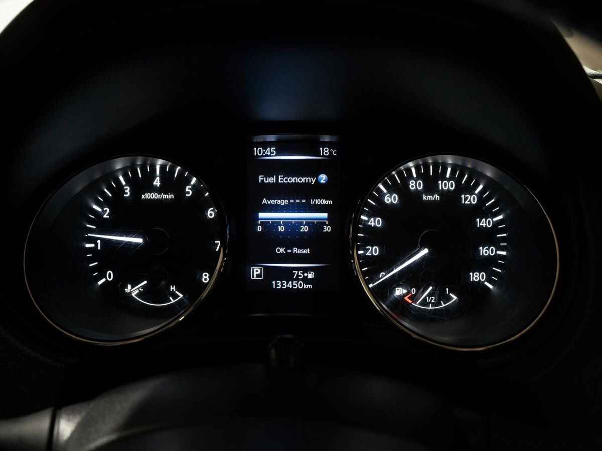 Nissan X-Trail 2017 - фото автомобиля