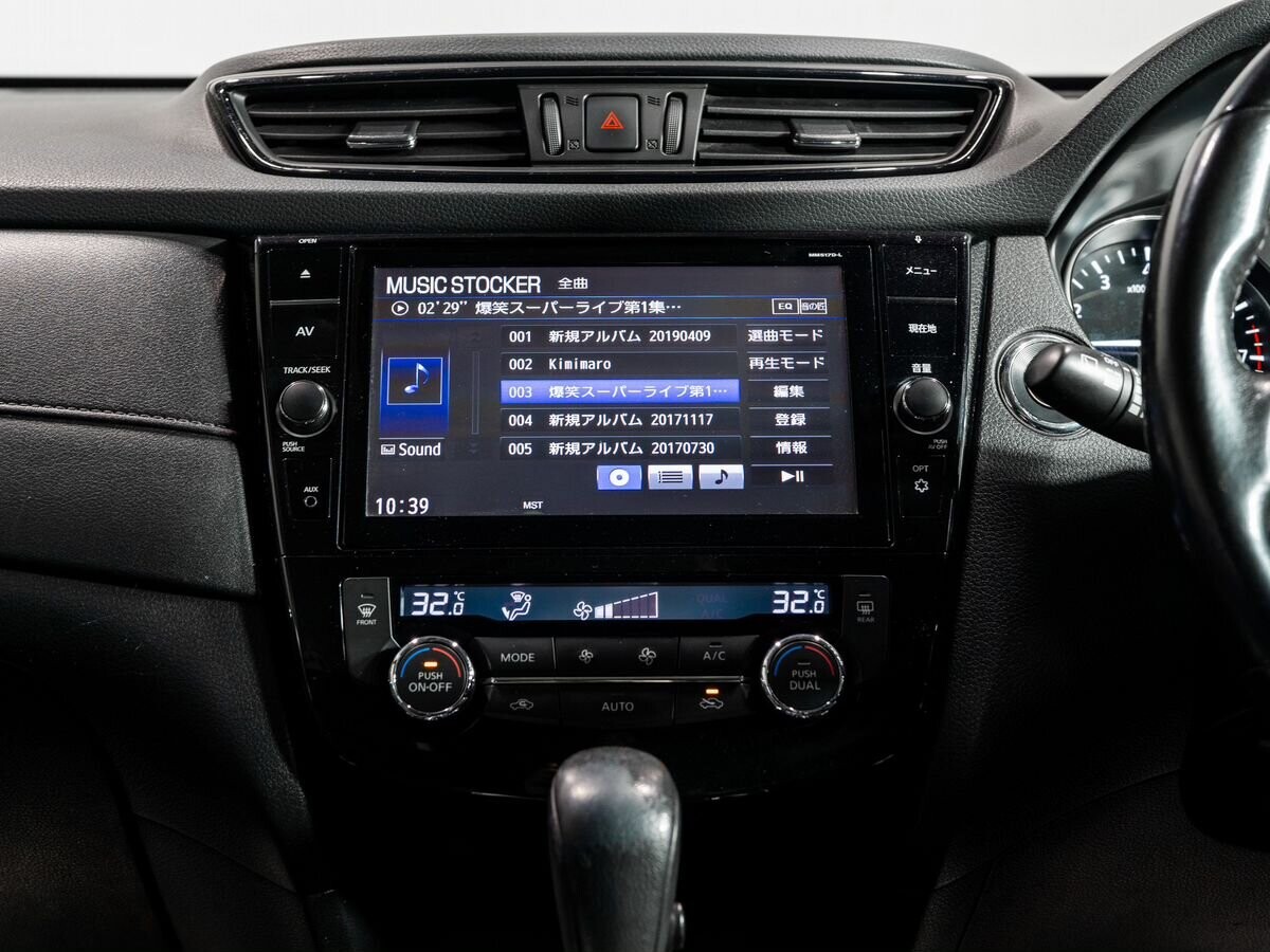 Nissan X-Trail 2017 - фото автомобиля