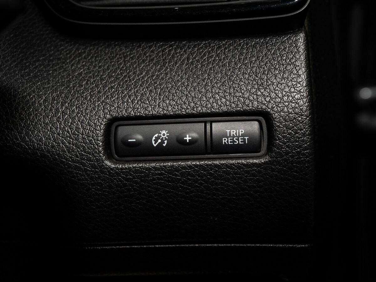 Nissan X-Trail 2017 - фото автомобиля