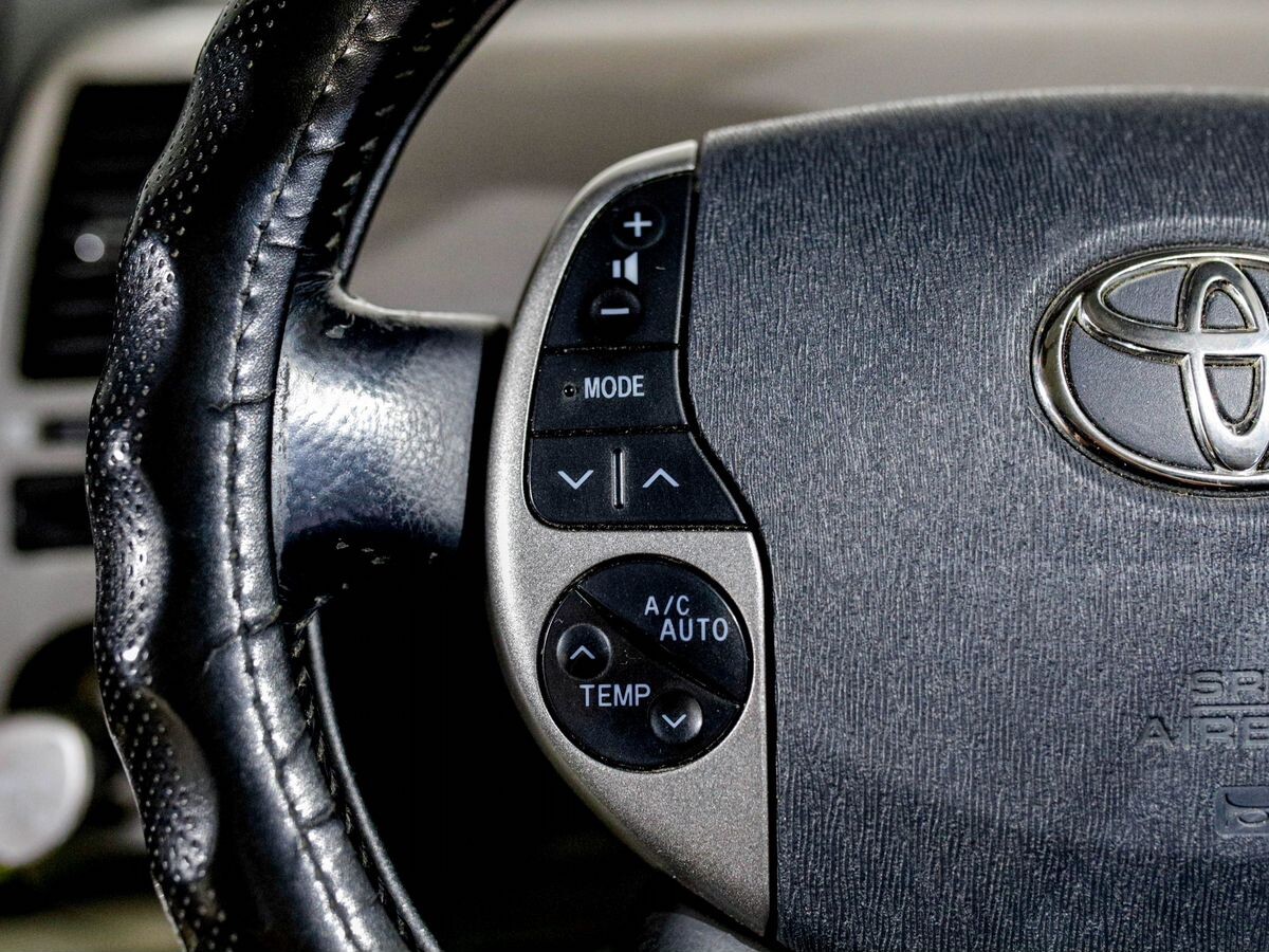 Toyota Prius 2008 - фото автомобиля