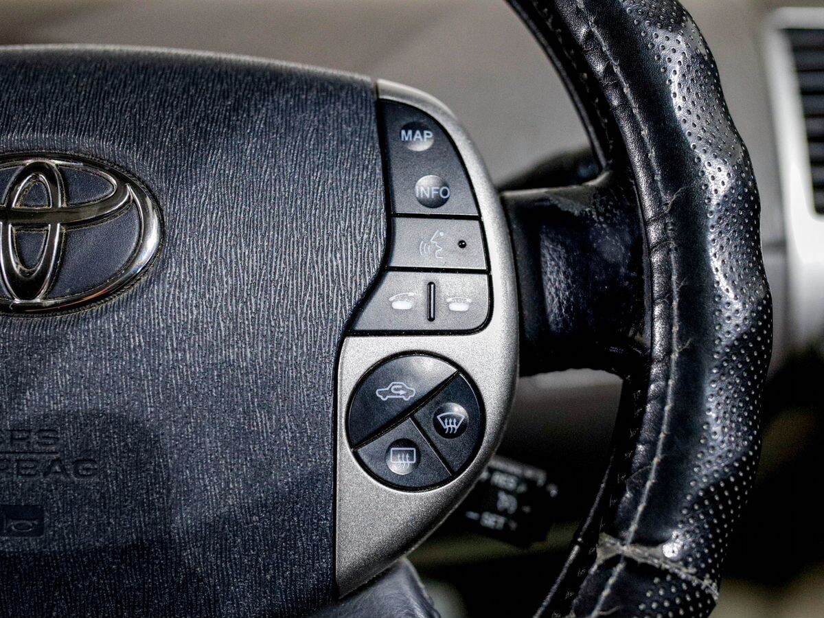 Toyota Prius 2008 - фото автомобиля