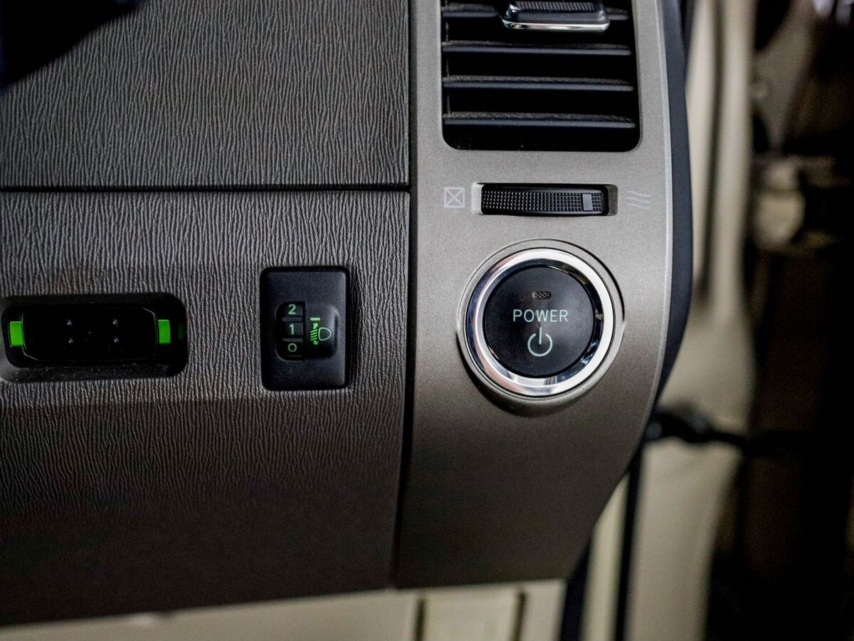 Toyota Prius 2008 - фото автомобиля
