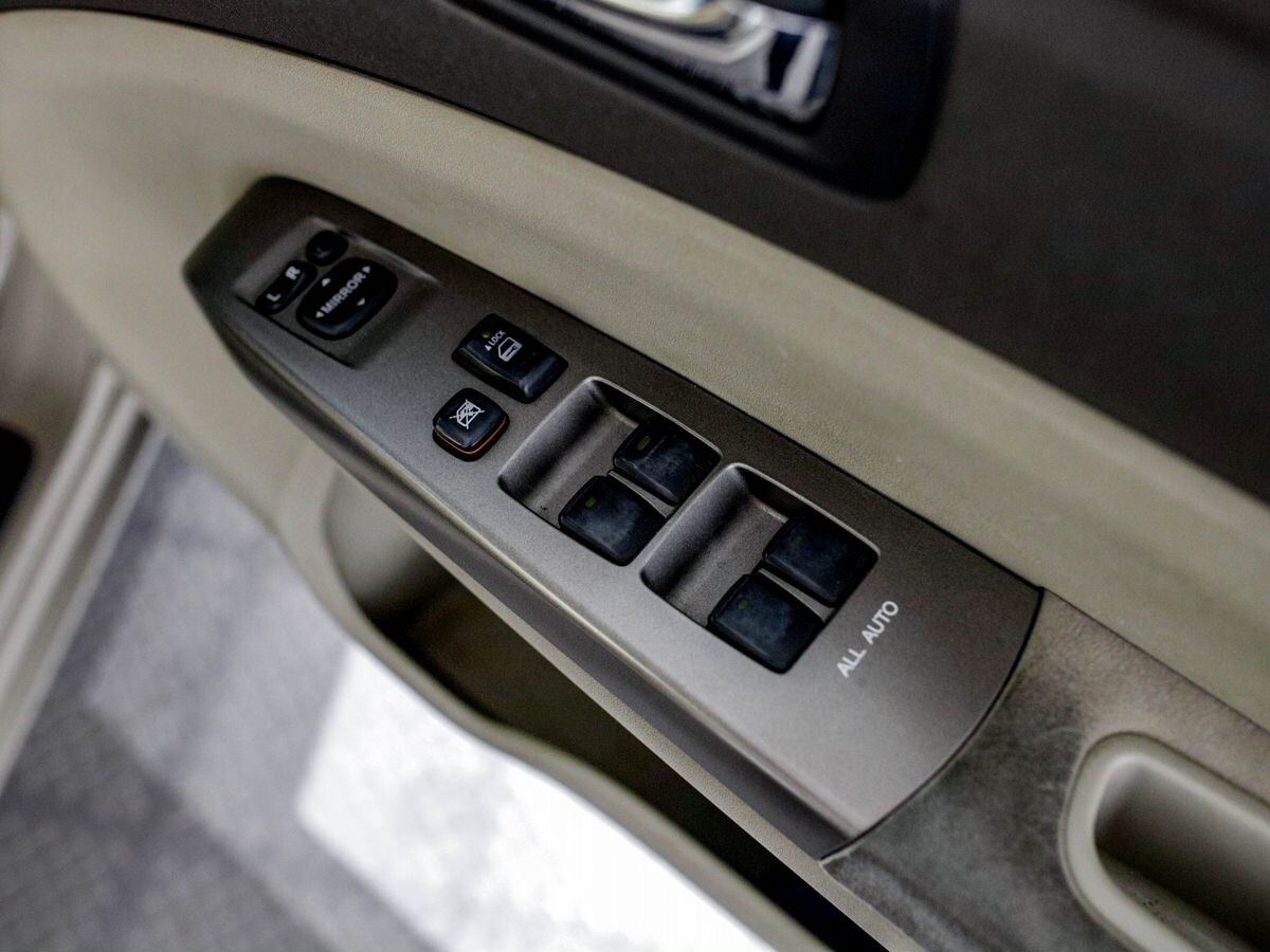 Toyota Prius 2008 - фото автомобиля