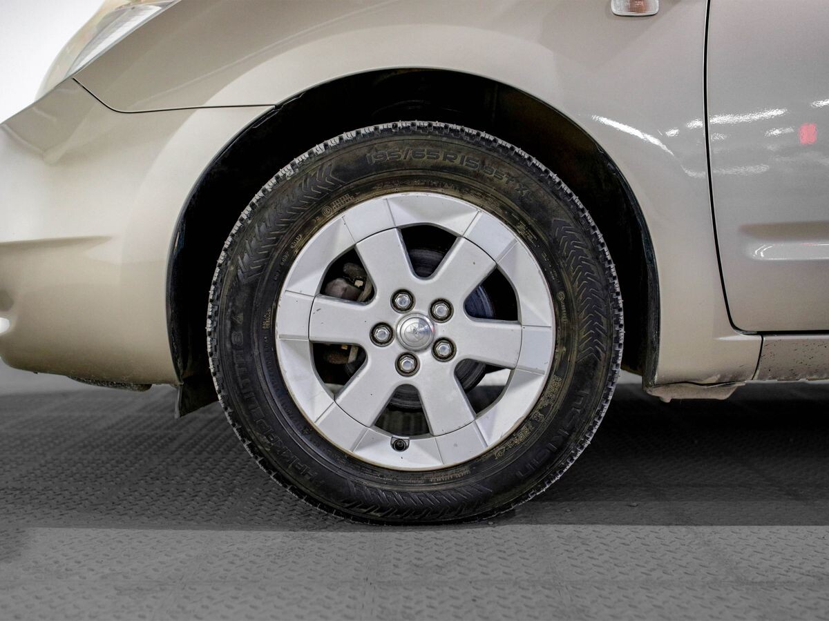 Toyota Prius 2008 - фото автомобиля