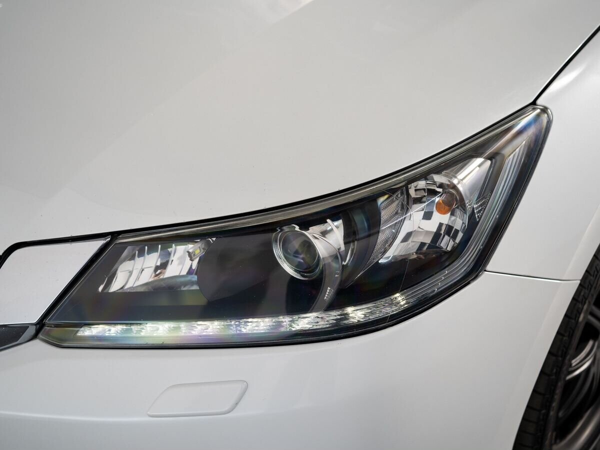 Honda Accord 2013 - фото автомобиля