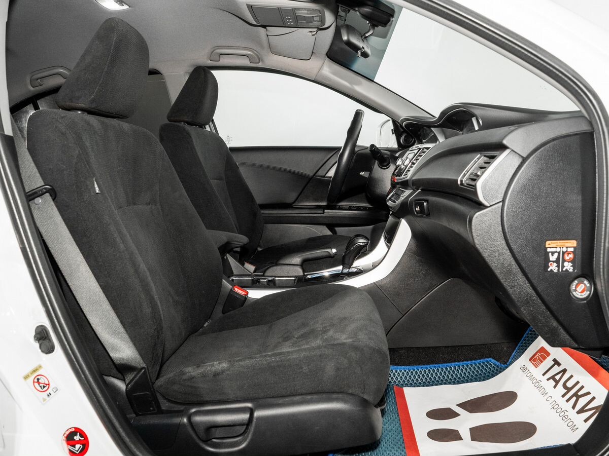 Honda Accord 2013 - фото автомобиля