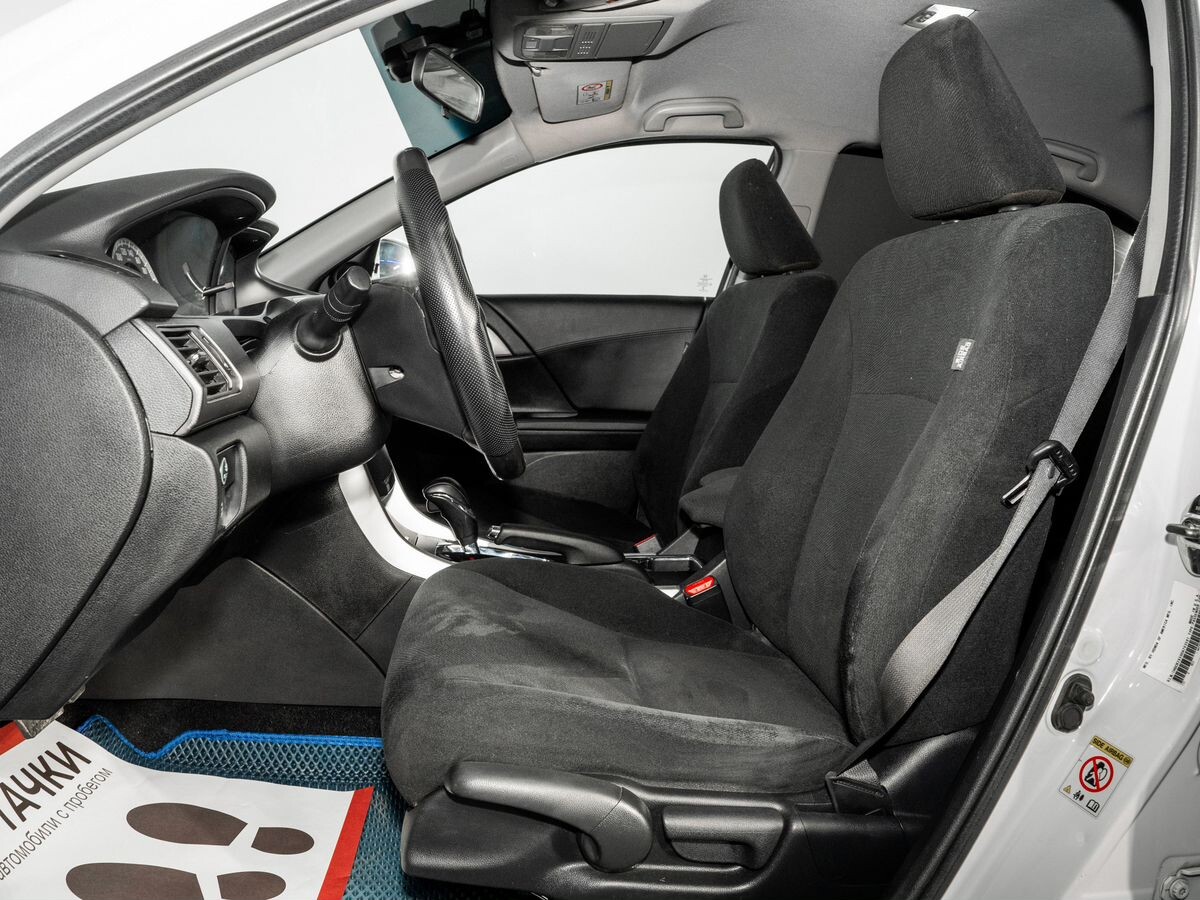 Honda Accord 2013 - фото автомобиля