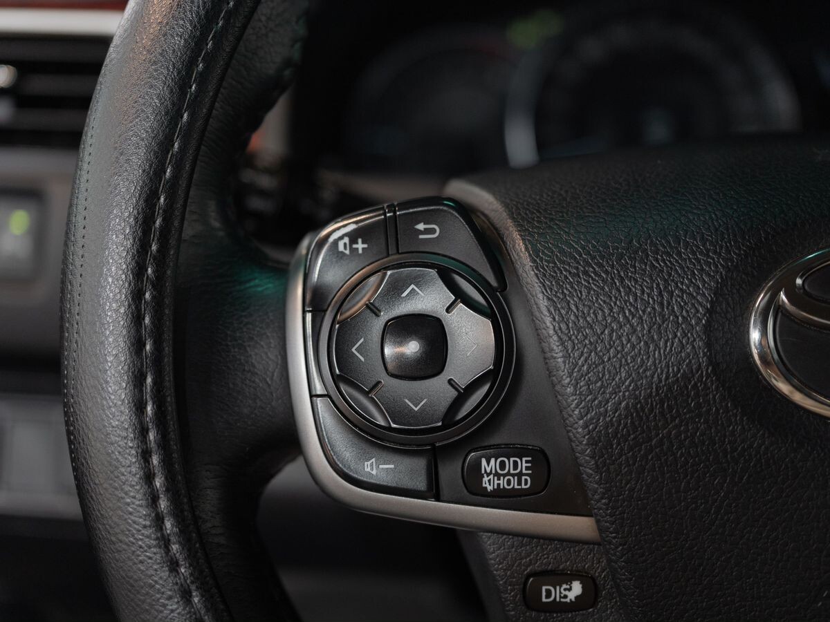 Toyota Camry 2013 - фото автомобиля
