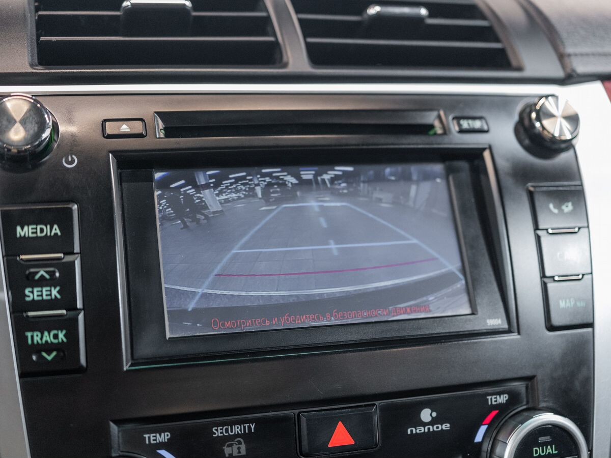 Toyota Camry 2013 - фото автомобиля