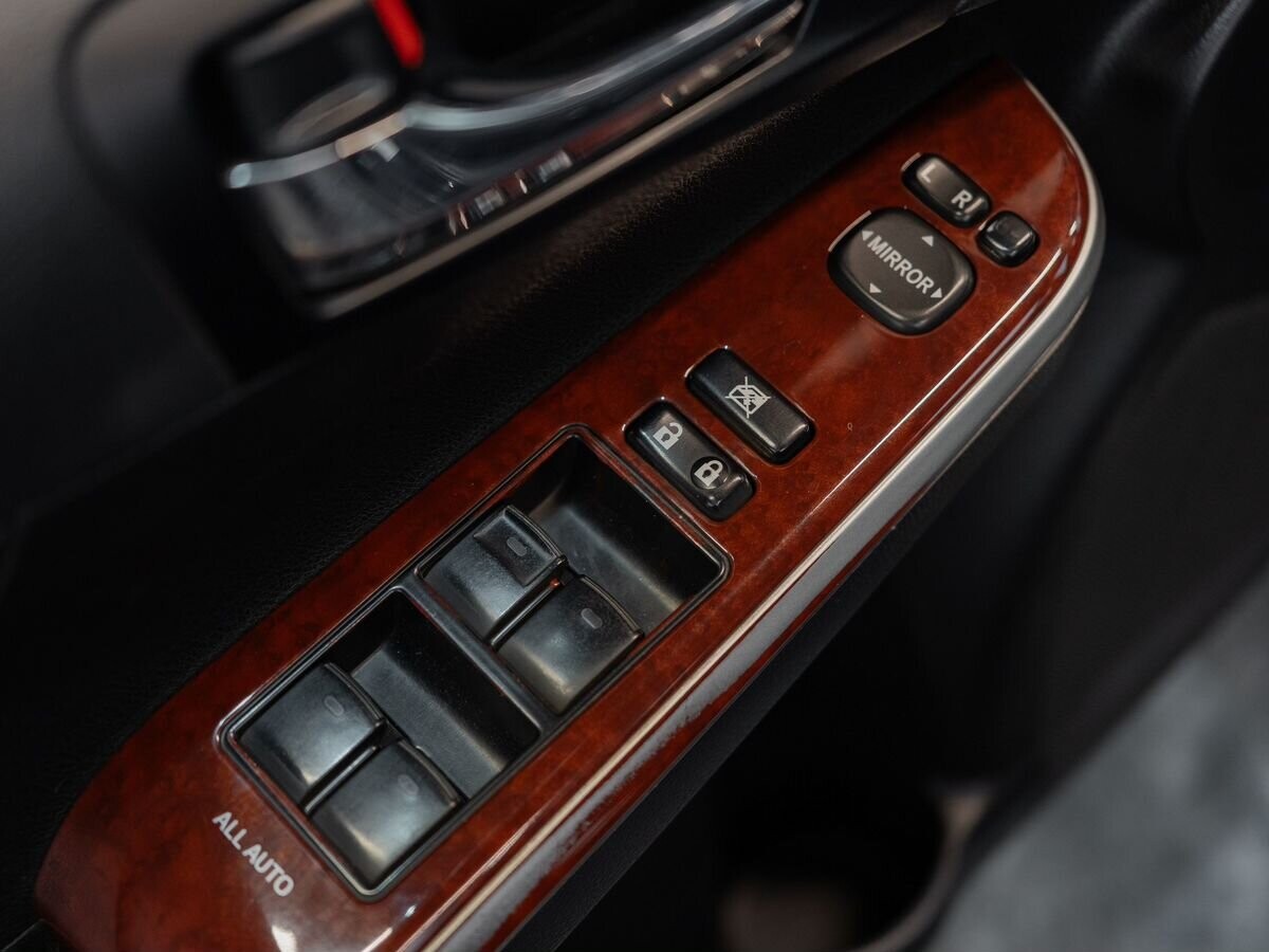 Toyota Camry 2013 - фото автомобиля