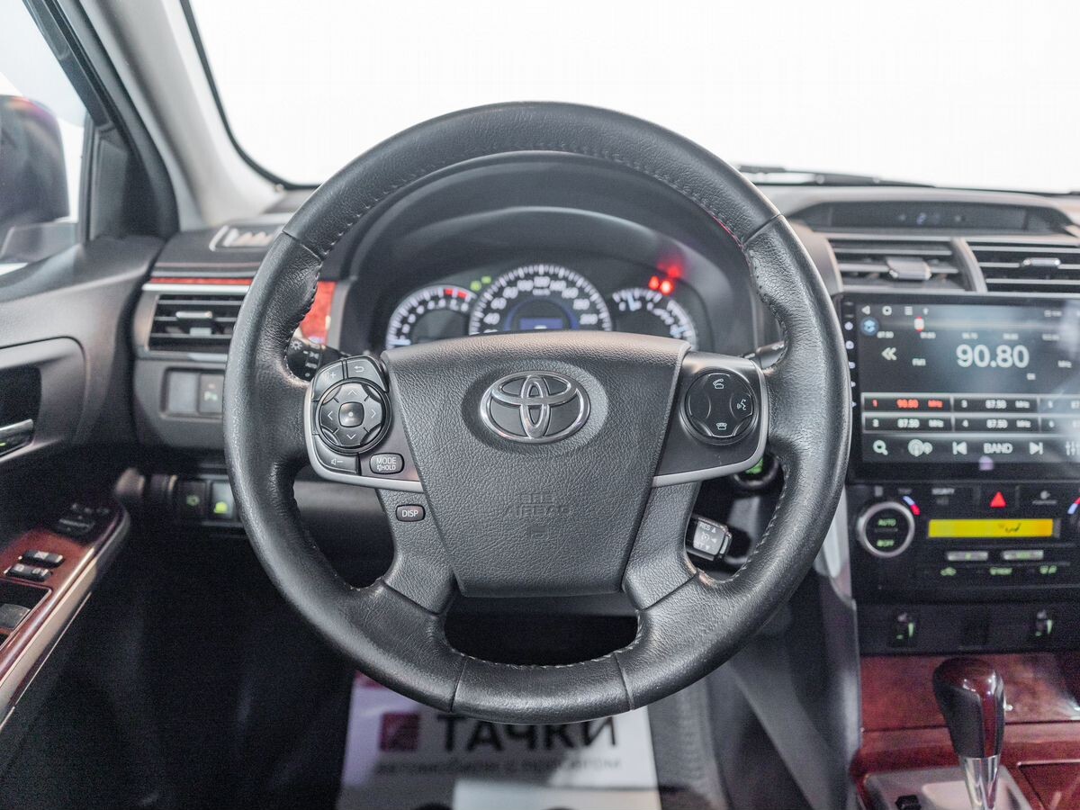 Toyota Camry 2014 - фото автомобиля