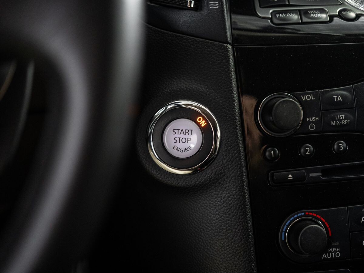 Infiniti FX37 2011 - фото автомобиля