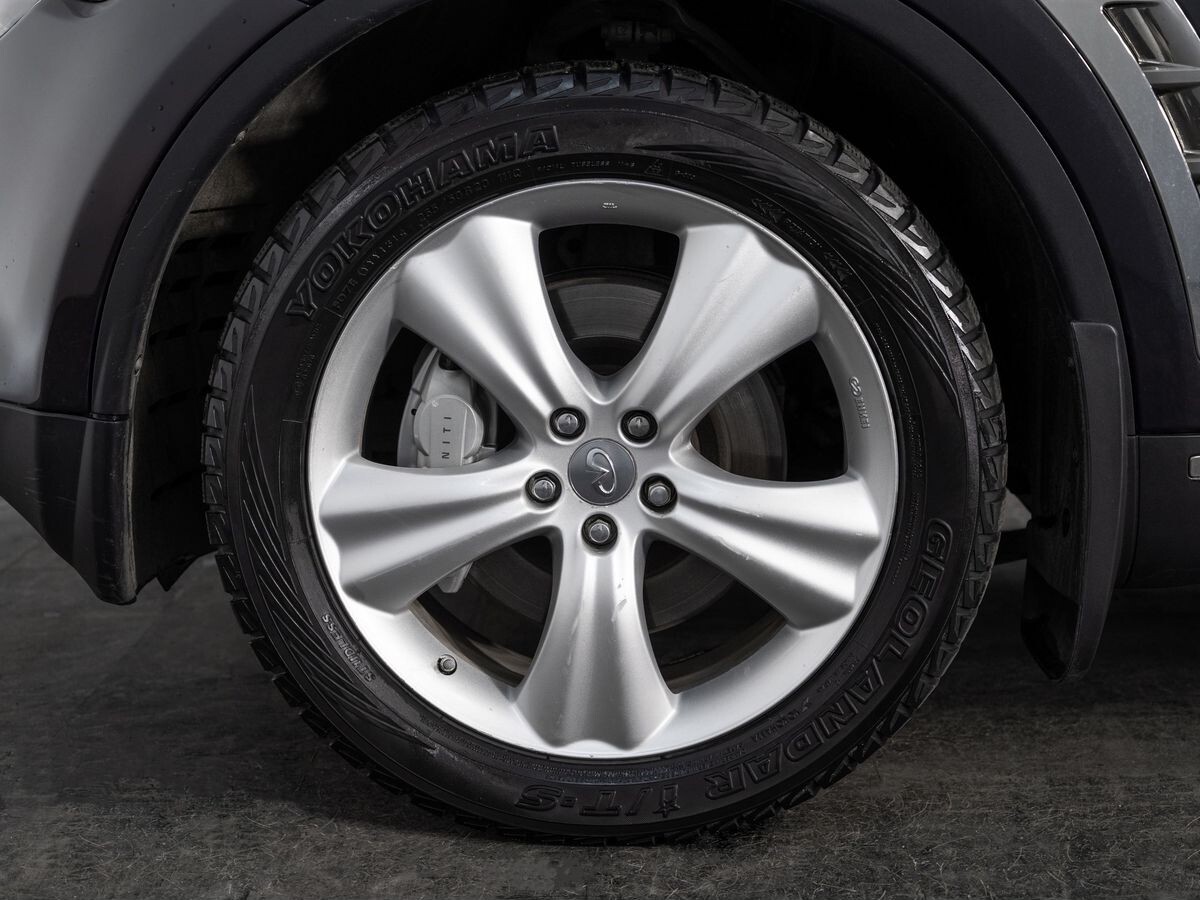 Infiniti FX37 2011 - фото автомобиля