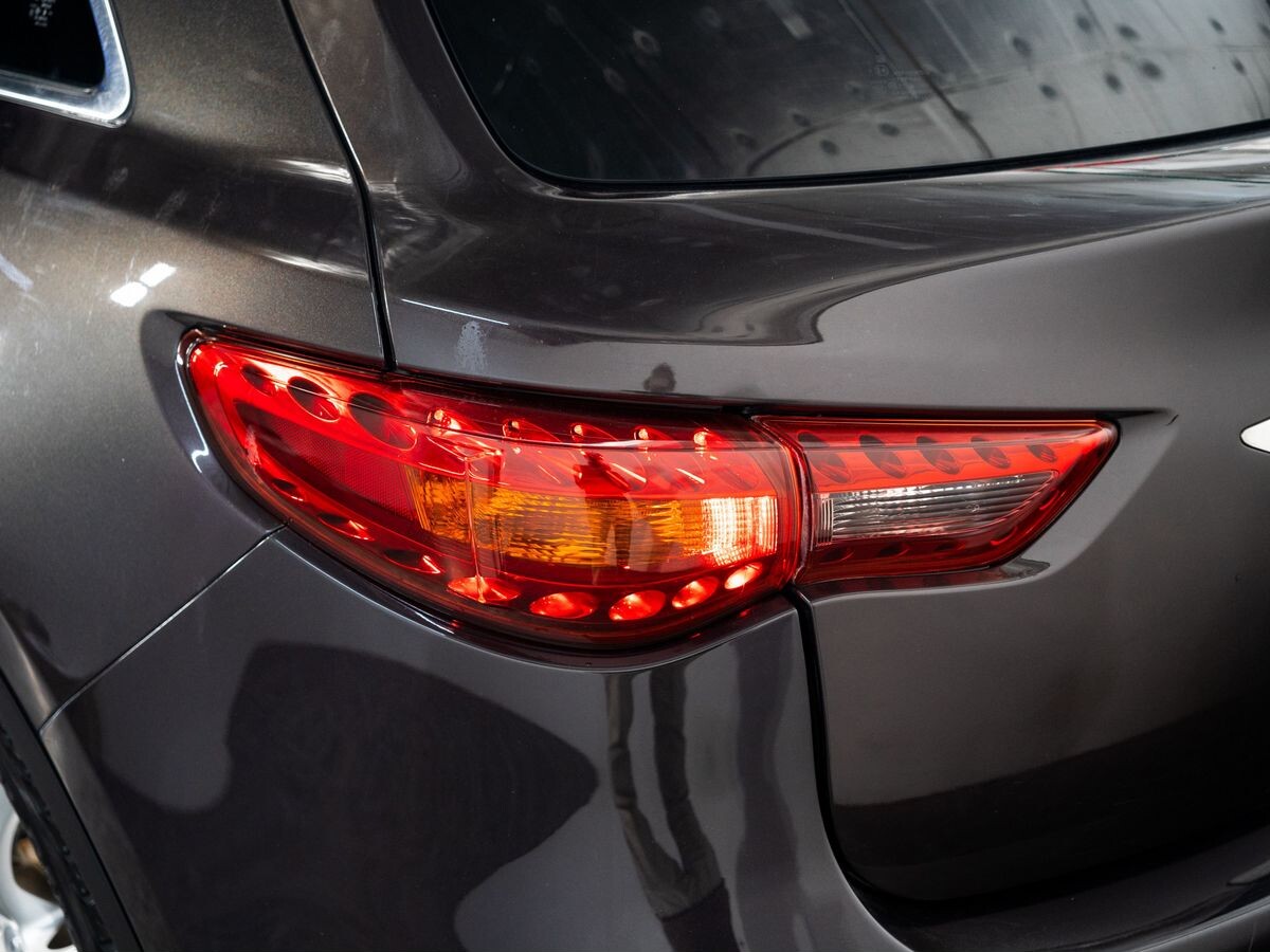 Infiniti FX37 2011 - фото автомобиля