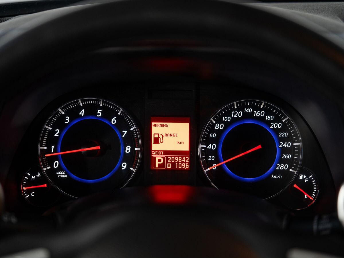 Infiniti FX37 2011 - фото автомобиля