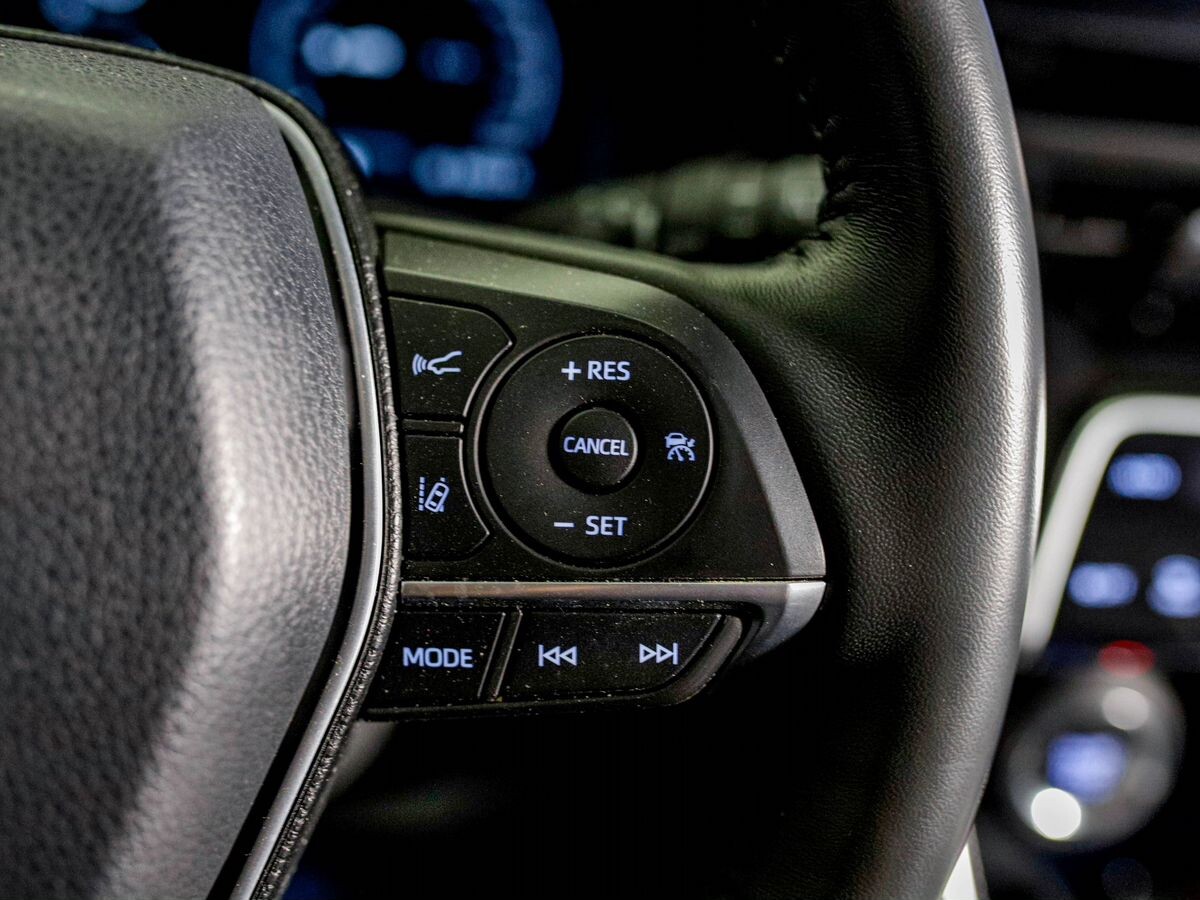Toyota Venza 2022 - фото автомобиля