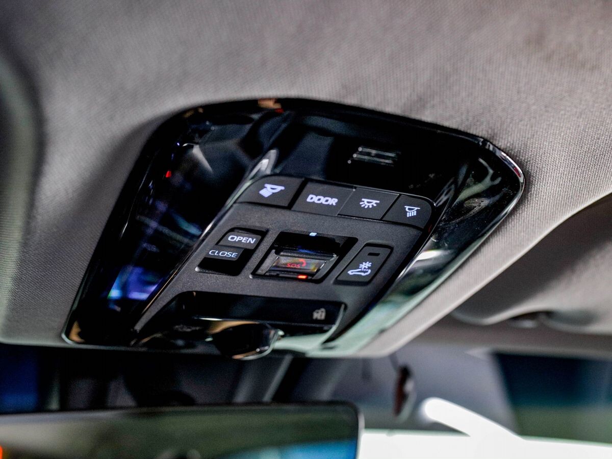 Toyota Venza 2022 - фото автомобиля