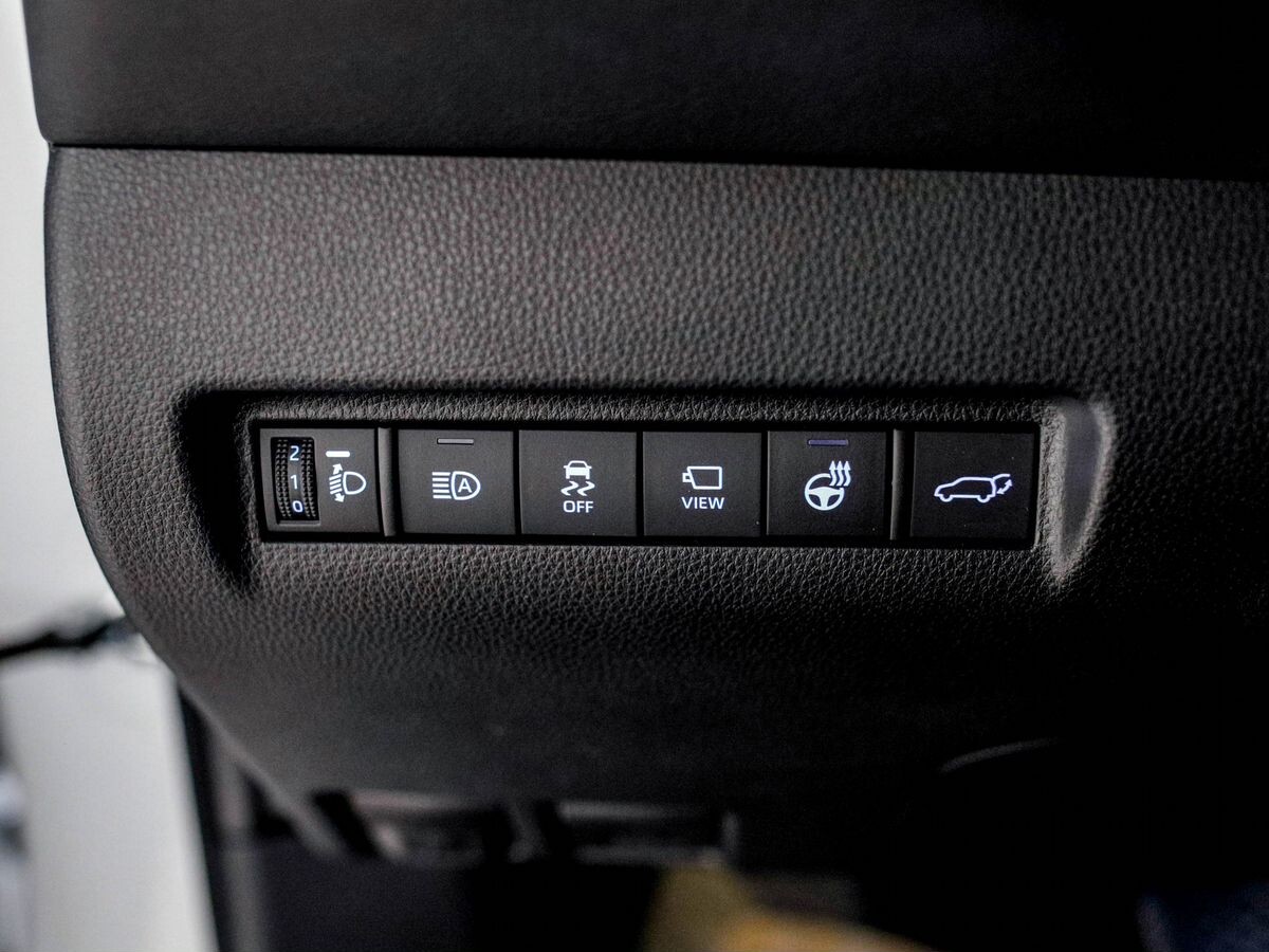 Toyota Venza 2022 - фото автомобиля