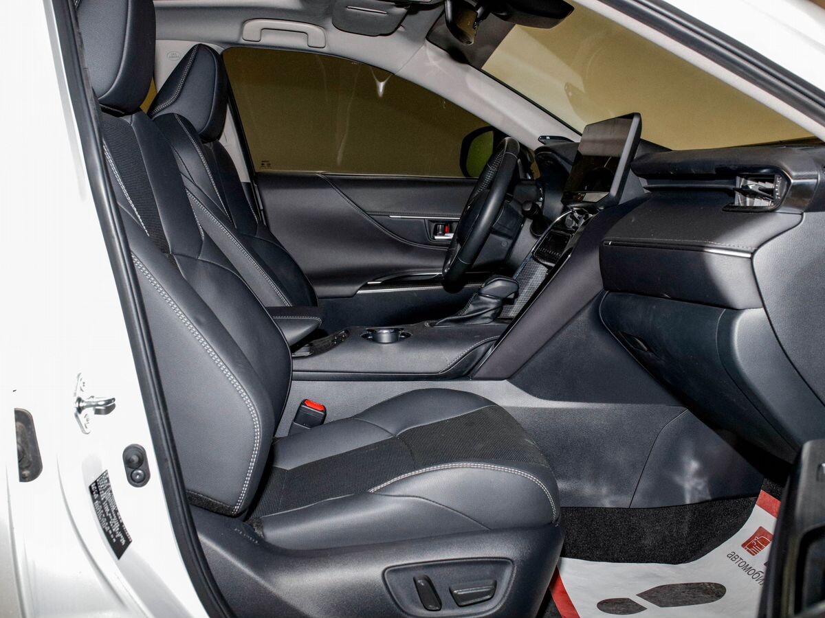 Toyota Venza 2022 - фото автомобиля
