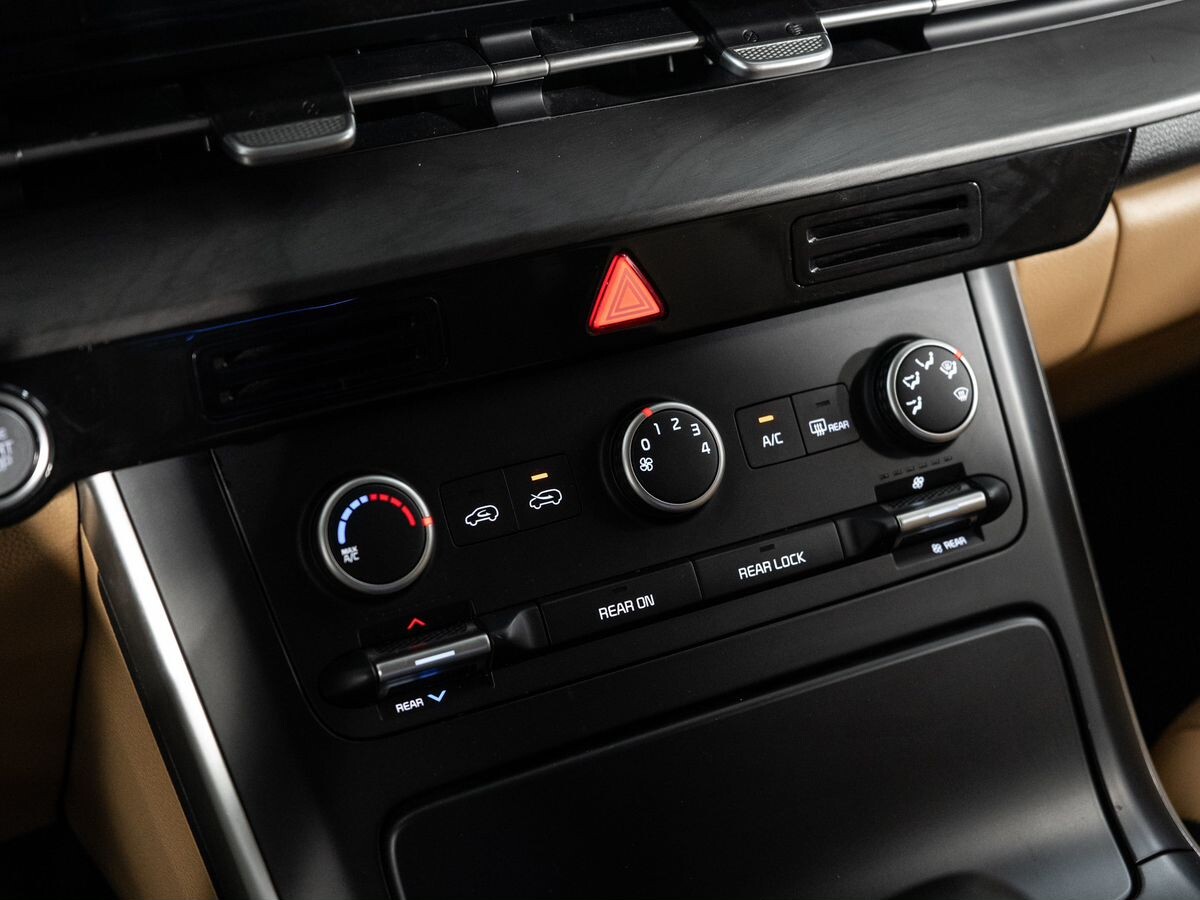 Kia Carnival 2022 - фото автомобиля