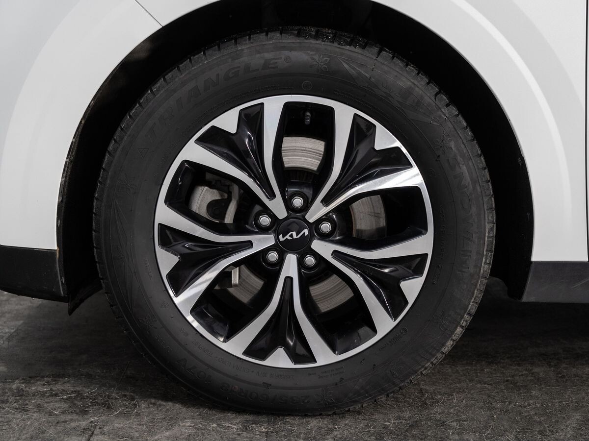 Kia Carnival 2022 - фото автомобиля