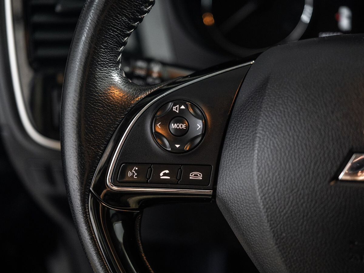 Mitsubishi Outlander 2019 - фото автомобиля