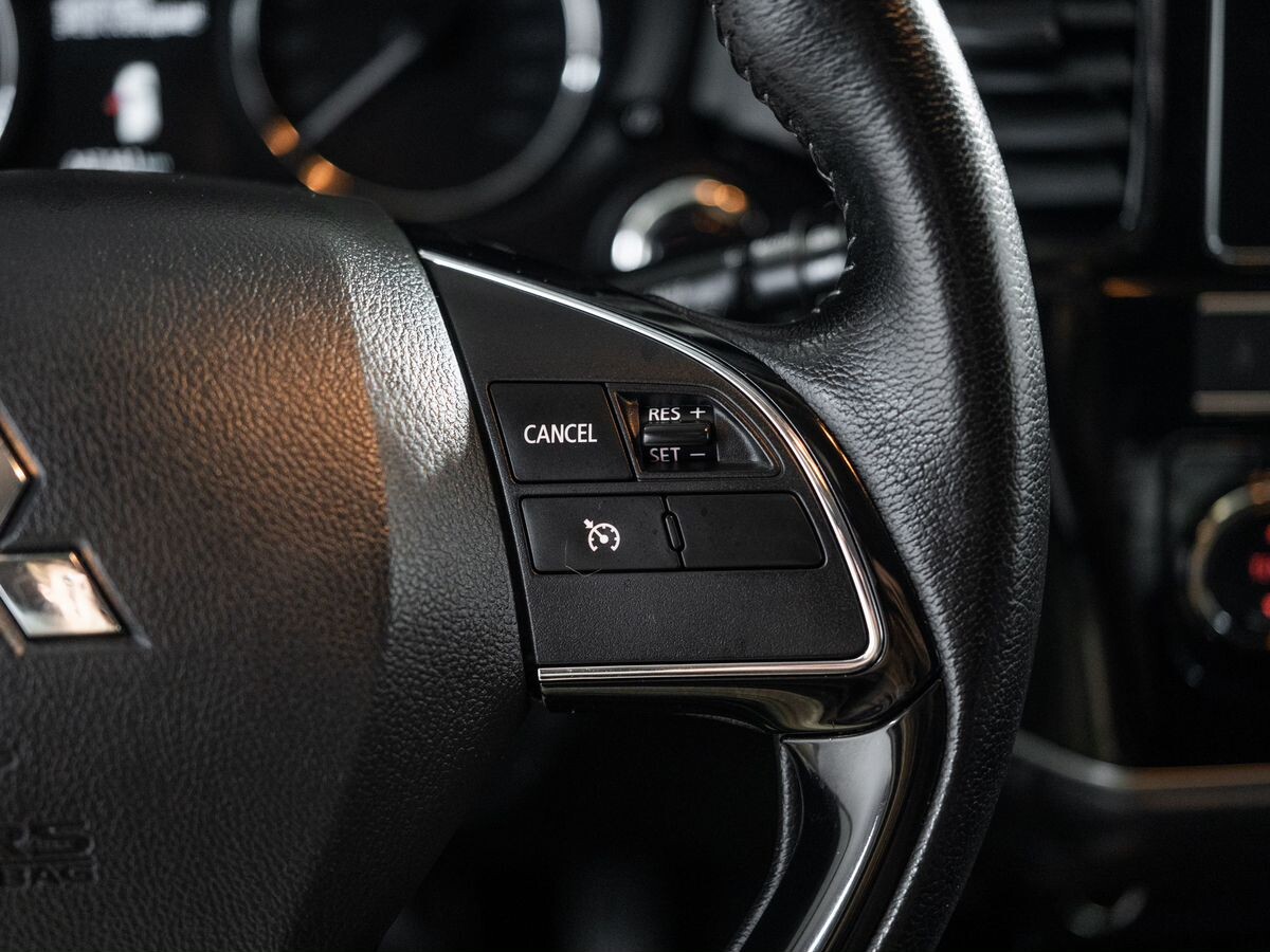 Mitsubishi Outlander 2019 - фото автомобиля