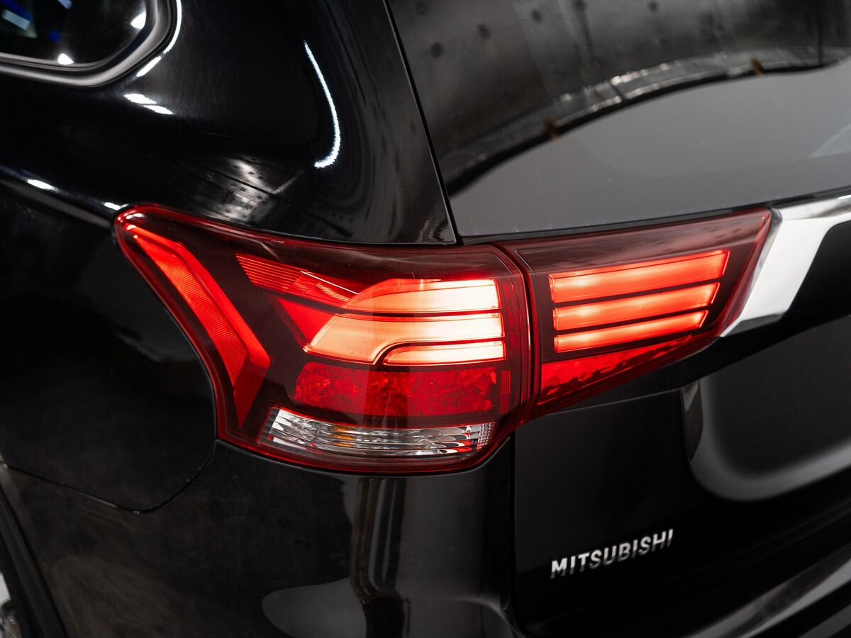 Mitsubishi Outlander 2019 - фото автомобиля