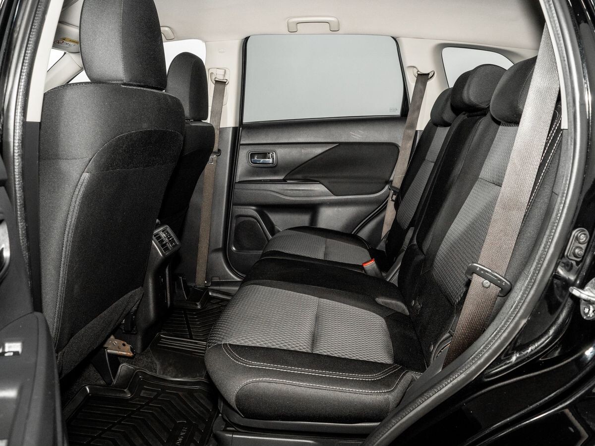 Mitsubishi Outlander 2019 - фото автомобиля